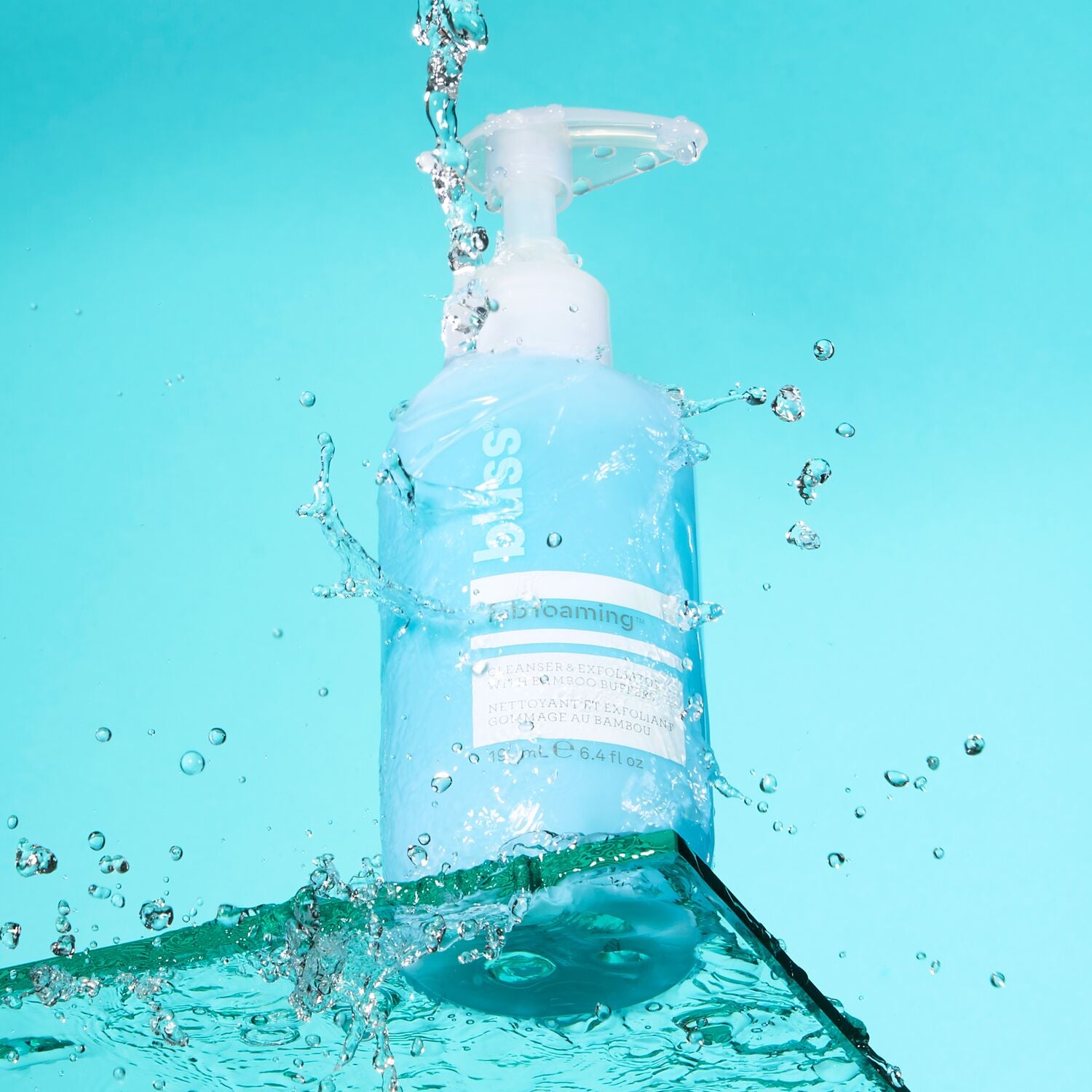 BLISS_BLISSPRIORITY13_FabFoaming2-in-1Cleanser_ExfoliatorwithBambooBuffers_6.4oz__Lifestyle1-ECommerce_JPG