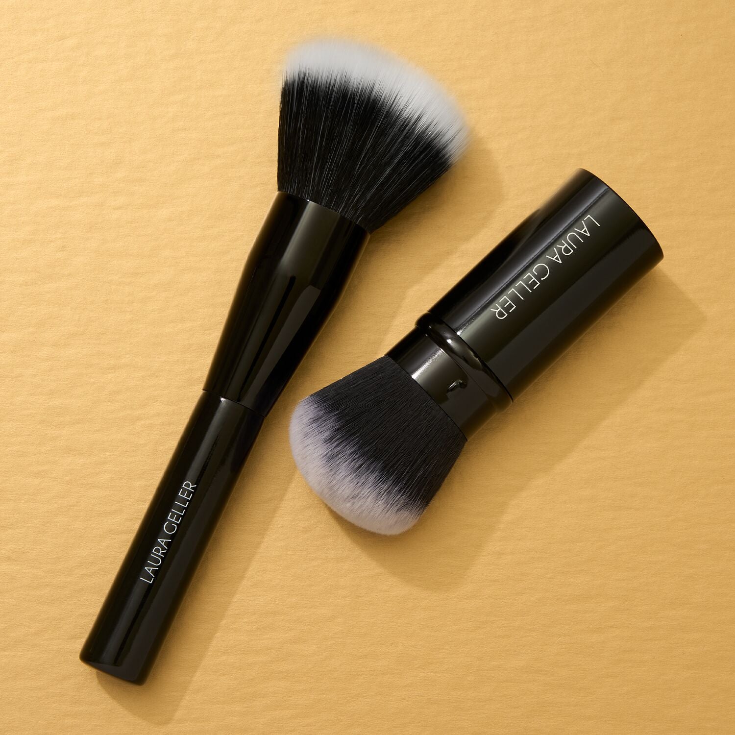 LG-Holiday2022-BetterTogether2PCBrushSetPDP_Lifestyle1-ECommerce_JPG_49994a9f-1b72-4a48-9a73-e894df354656