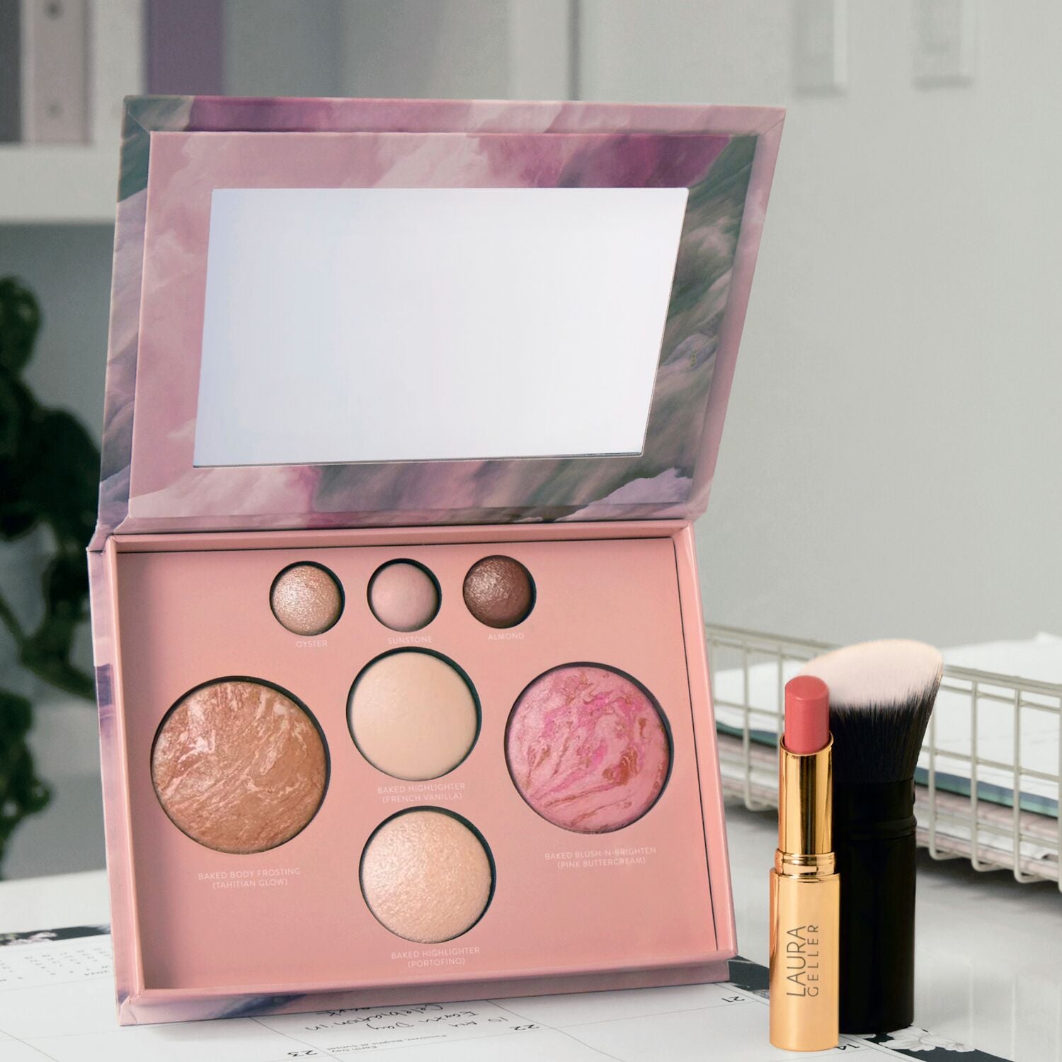 LG-Own_Your_Age_Kit-Leanne_Morgan-Ecomm_Bundle-Lifestyle-ECommerce_JPG