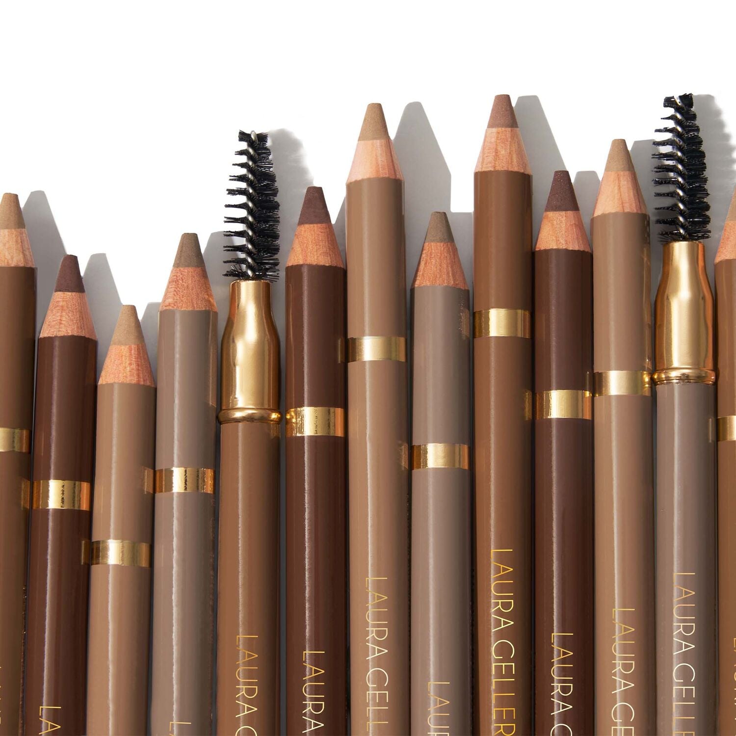 LG_BravoBrowsSoftPencil_Brush_AllShades_Lifestyle2-ECommerce_JPG