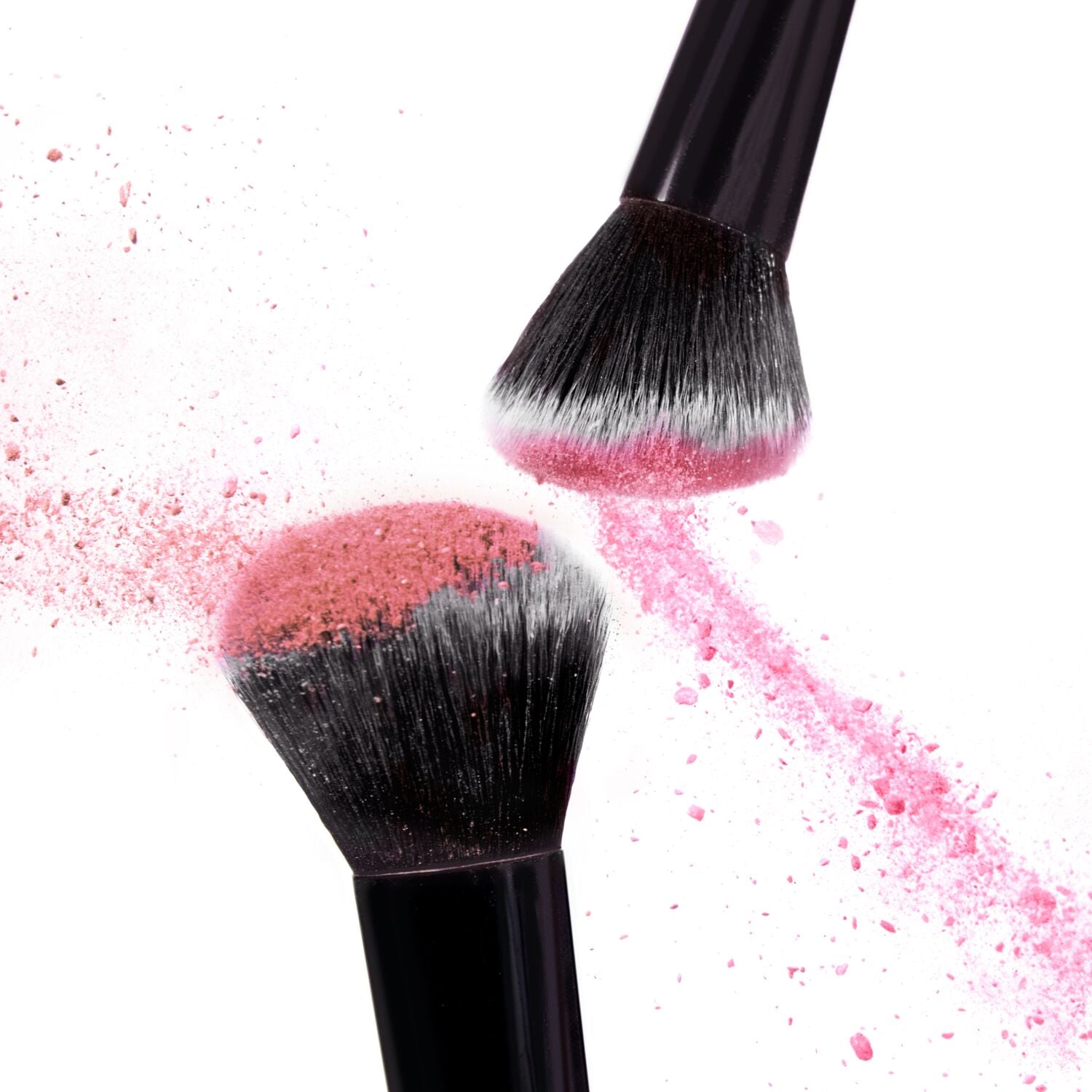 LG_DualEndedBlushBronzerBrush2024_Lifestyle2Texture-ECommerce_JPG