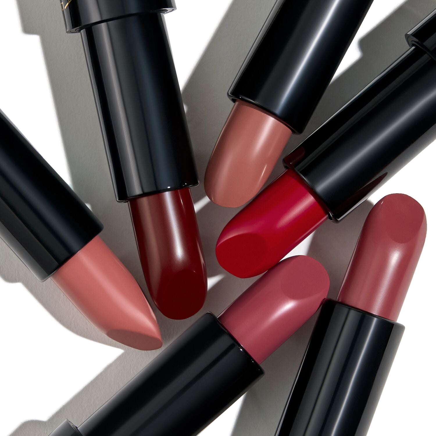 LG_ModernClassicCreamLipstick_GroupShot-ECommerce_JPG