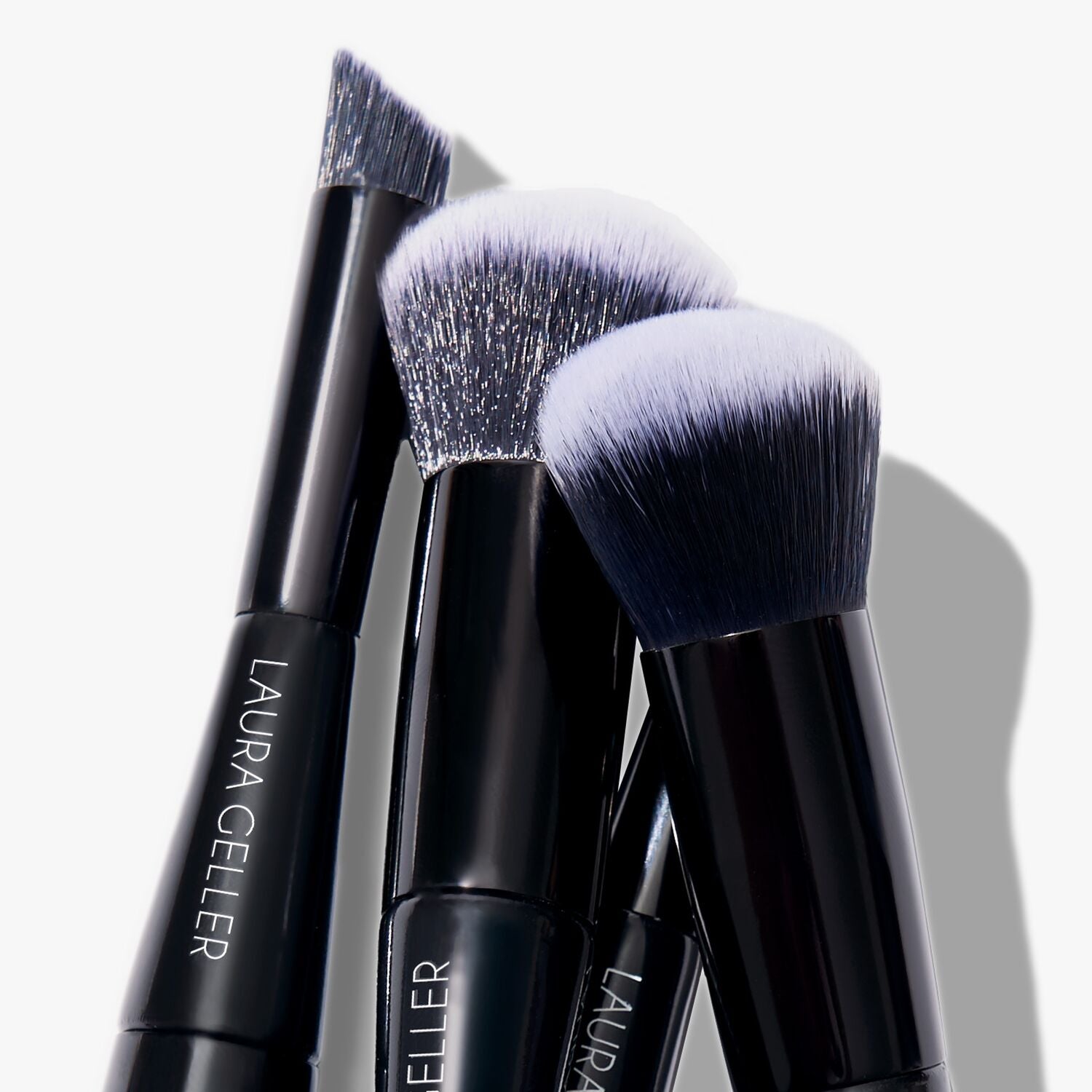 LauraGeller_Dual-EndedFoundation_ConcealerBrush_Macro-ECommerce_JPG