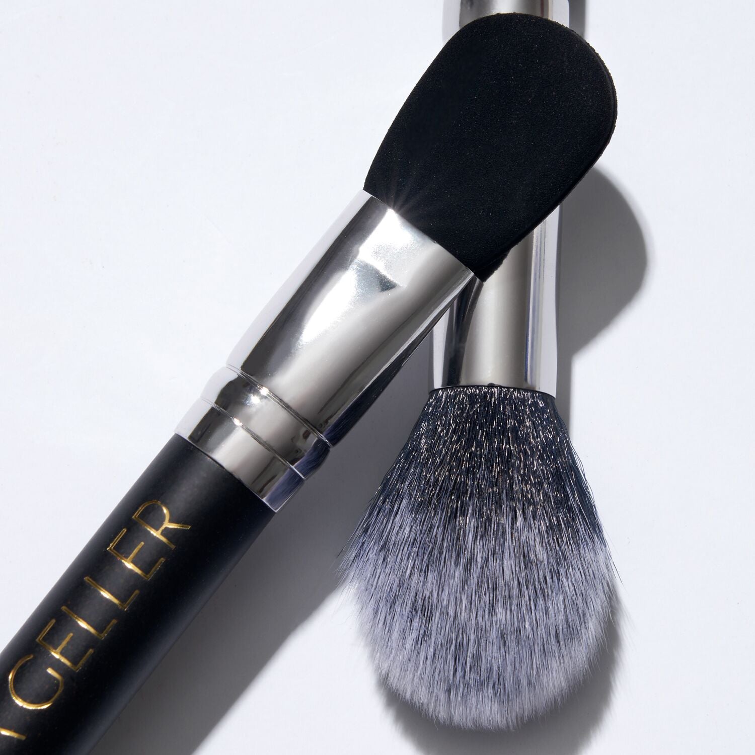 LauraGeller_DualEndedSettingBrush_Group-ECommerce_JPG